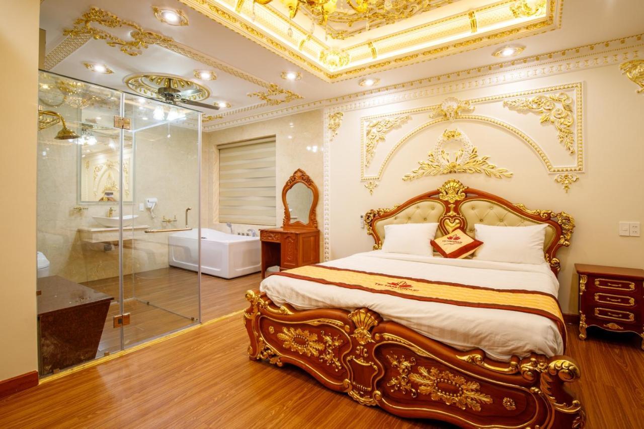 Tri Tam Hotel - Khach San Tri Tam Ben Luc Esterno foto