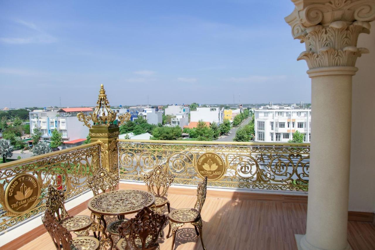 Tri Tam Hotel - Khach San Tri Tam Ben Luc Esterno foto
