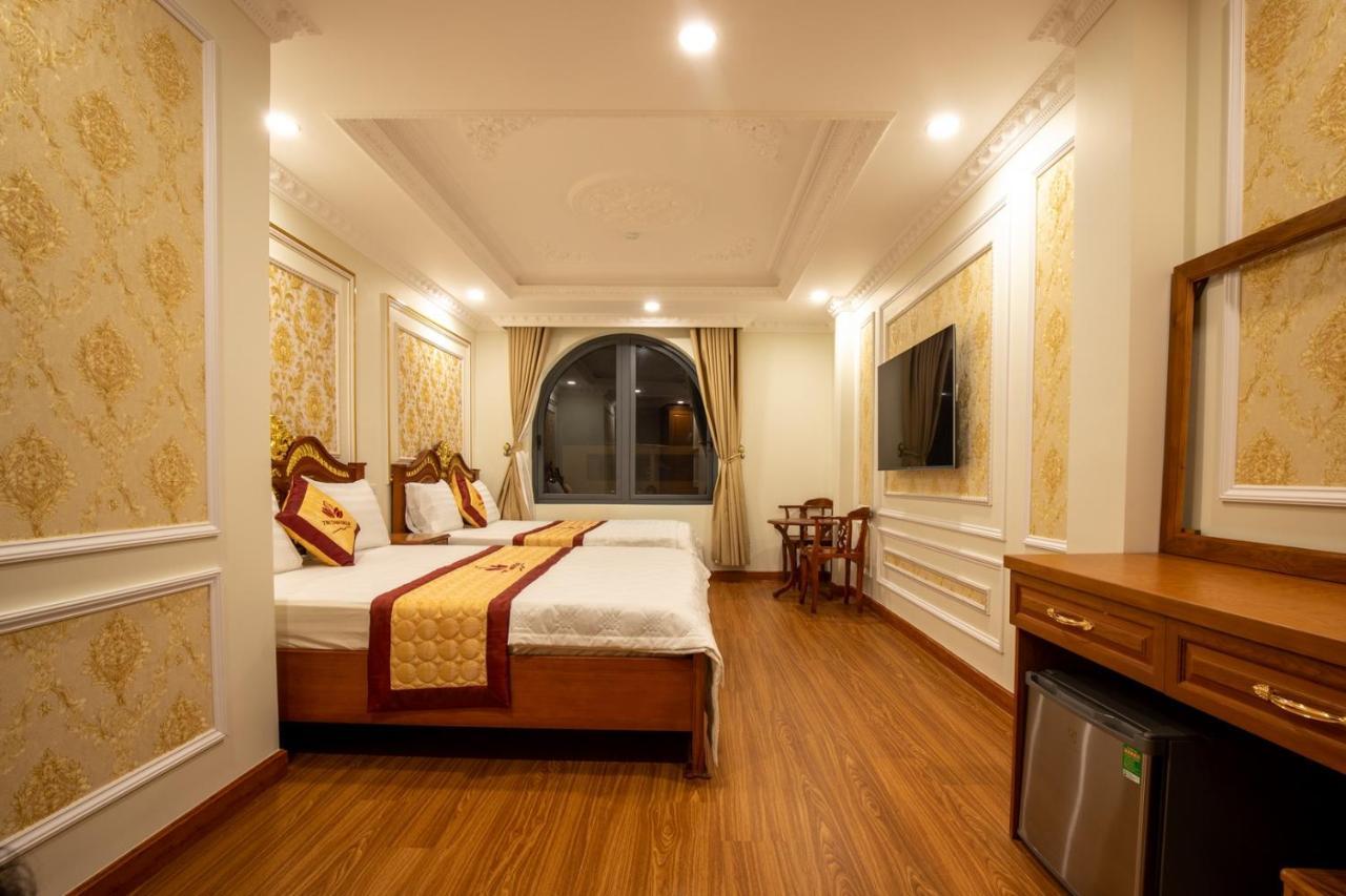 Tri Tam Hotel - Khach San Tri Tam Ben Luc Esterno foto