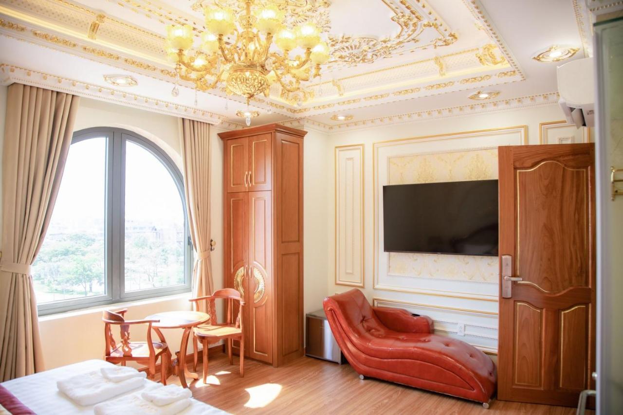 Tri Tam Hotel - Khach San Tri Tam Ben Luc Esterno foto