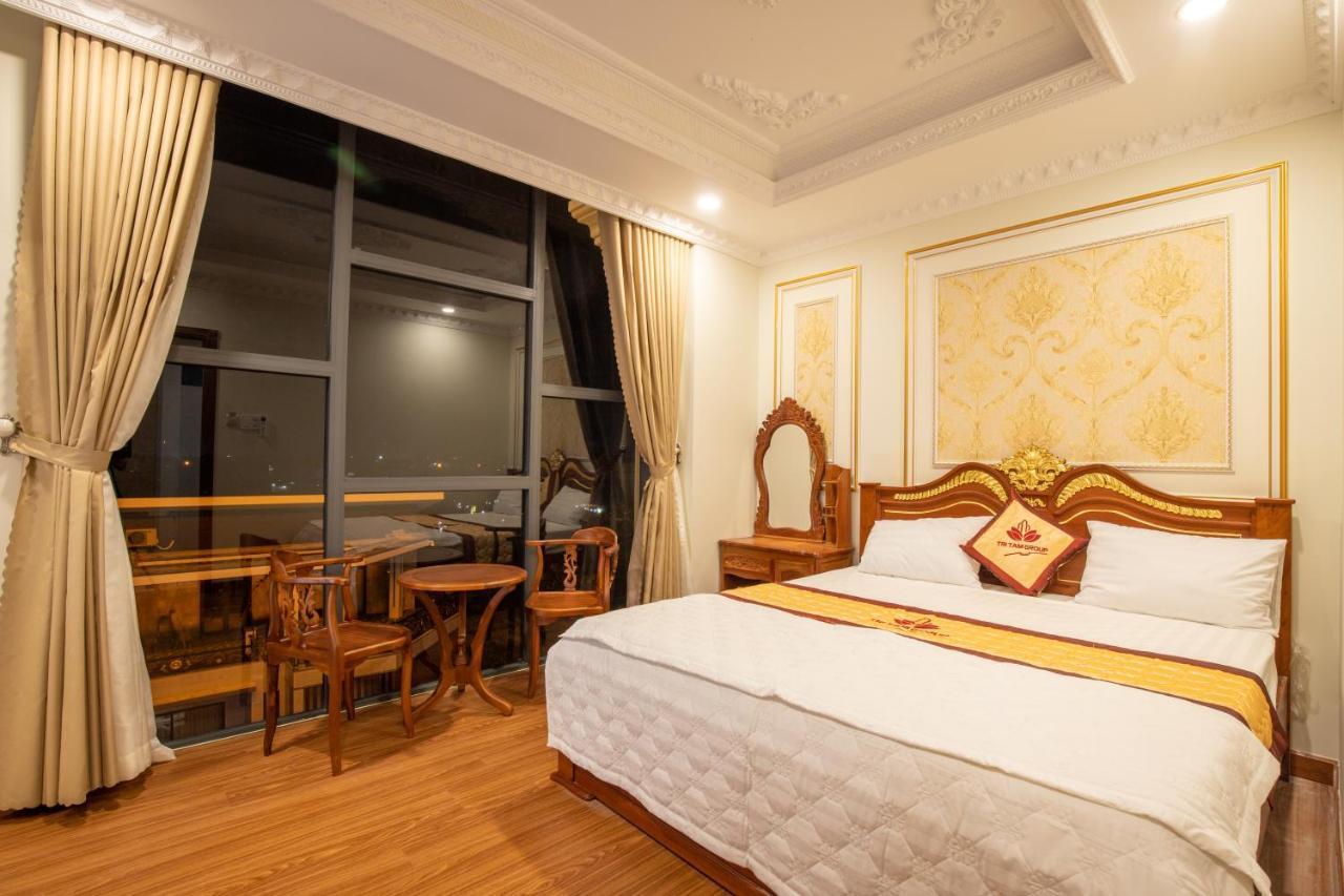 Tri Tam Hotel - Khach San Tri Tam Ben Luc Esterno foto