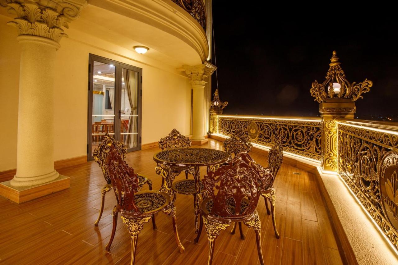 Tri Tam Hotel - Khach San Tri Tam Ben Luc Esterno foto