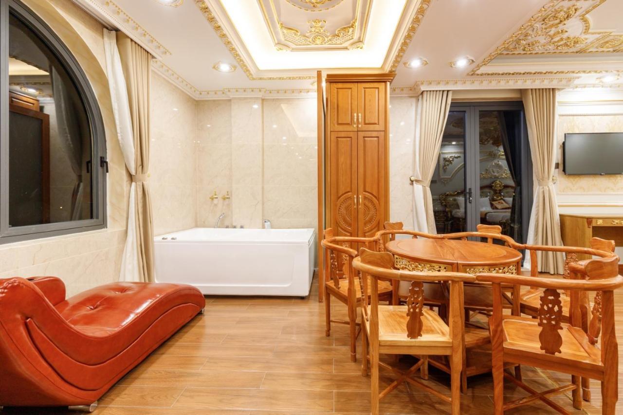 Tri Tam Hotel - Khach San Tri Tam Ben Luc Esterno foto