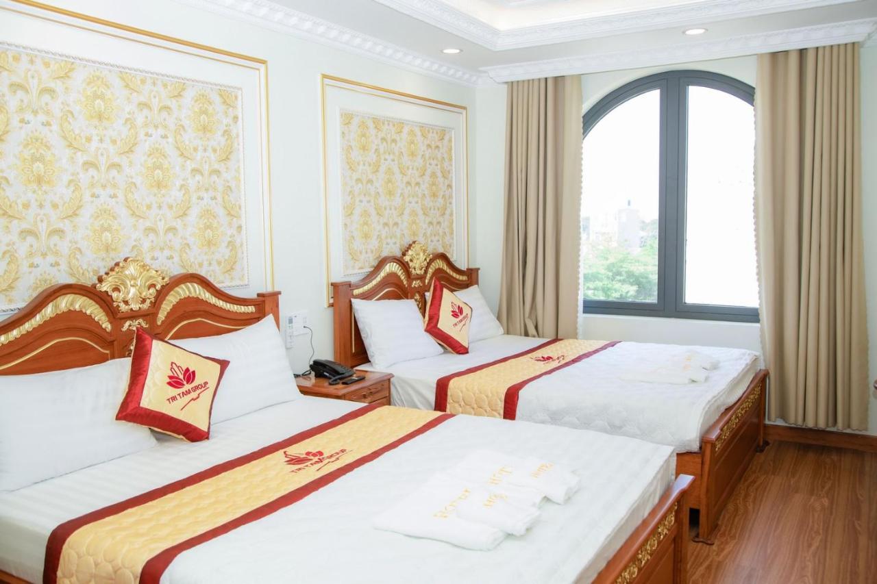 Tri Tam Hotel - Khach San Tri Tam Ben Luc Esterno foto